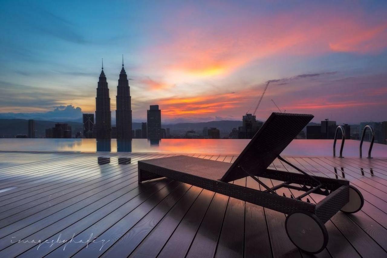 Klcc Inifinity Pool - The Regalia Residences & Suites By Kl Minsu Куала-Лумпур Экстерьер фото